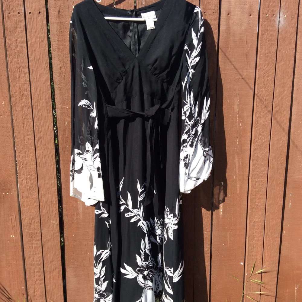 Cute trendy black dress